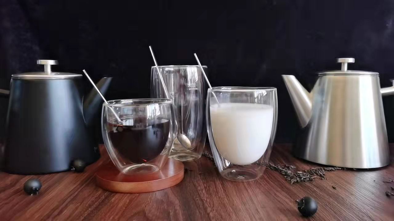 1.2L 내열성 새틴 차 주전자 주입기가 있는 이중벽 스테인리스 스틸 찻주전자