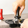 블랙 알루미늄 핸들 및 스탠드 Barista Espresso Tamper 51-58mm 기본 커피 Tamper with Spring